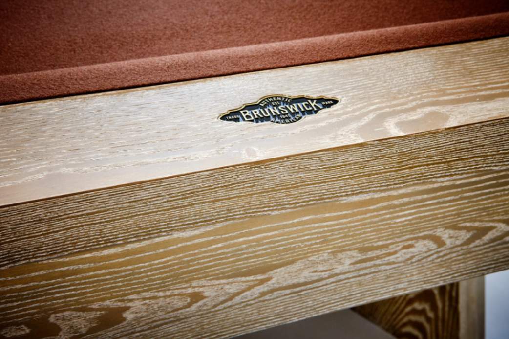 Sagrada table detail3